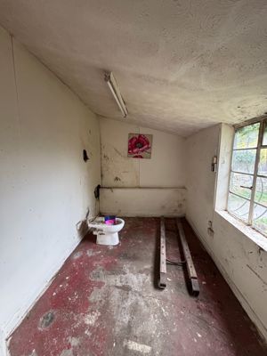 Photo 7- click for photo gallery